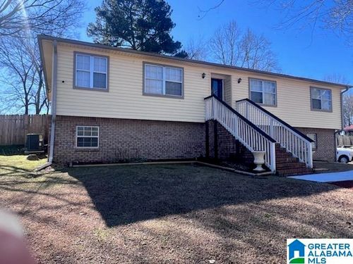 2110 Sun Cir, Fultondale, AL, 35068-1527 | Card Image