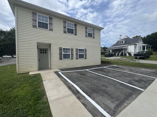 1-100 Warren St, McMinnville, TN, 37110-2276 | Card Image