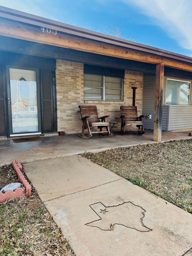 403 Osage Ave, House other with 3 bedrooms, 2 bathrooms and null parking in Post TX | Image 4