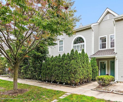 49 Richmond Ct, Tinton Falls, NJ, 07712-7735 | Card Image