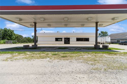 906 N Business 5 Highway, Pleasantville, IA, 50225 | Card Image