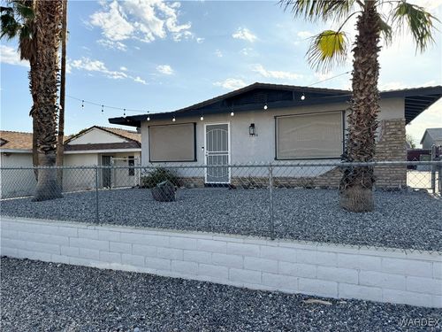 1390 Verde Dr, Bullhead City, AZ, 86442-6671 | Card Image