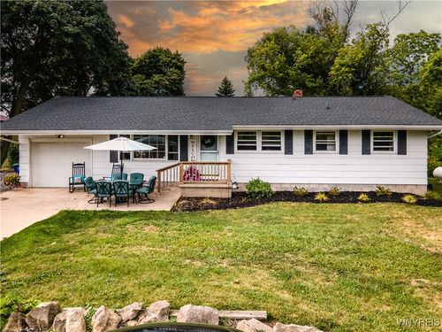 4900 Townline Rd, Lockport, NY, 14094-9604 | Card Image