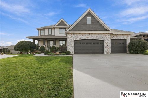 20803 Woolworth Ave, Elkhorn, NE, 68022-2248 | Card Image