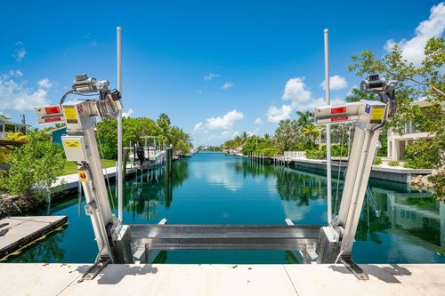 17183 Green Turtle Ln, Sugarloaf Key, FL, 33042-3623 | Card Image