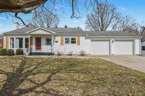 137 Fox Dr, Saint Louis, MI, 48880-9744 | Card Image