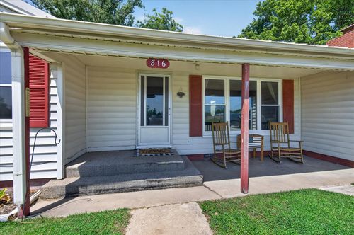 816 S Maple Street S, Nowata, OK, 74048 | Card Image
