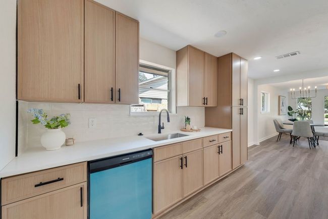 706 S Waterview Dr, House other with 4 bedrooms, 2 bathrooms and null parking in Richardson TX | Image 7