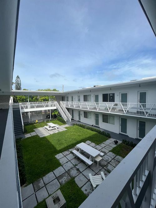 apt-23-7291 Gary Ave, Miami Beach, FL, 33141-2536 | Card Image