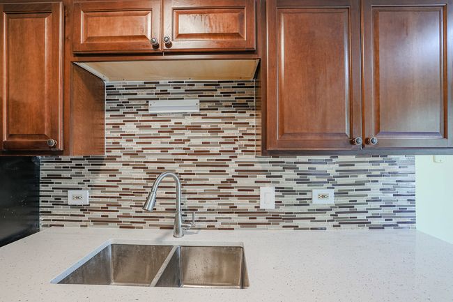APT-102 - 3801 Appian Way, Home with 2 bedrooms, 2 bathrooms and null parking in Glenview IL | Image 8