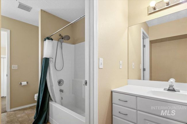378 E Black Canyon Hwy, House other with 5 bedrooms, 2 bathrooms and null parking in Emmett ID | Image 35