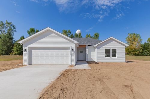 2026 Green Acres Rd, Adrian, MI, 49221-4185 | Card Image