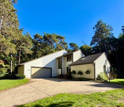 16478 Johnson St, Grand Haven, MI, 49417-9435 | Card Image