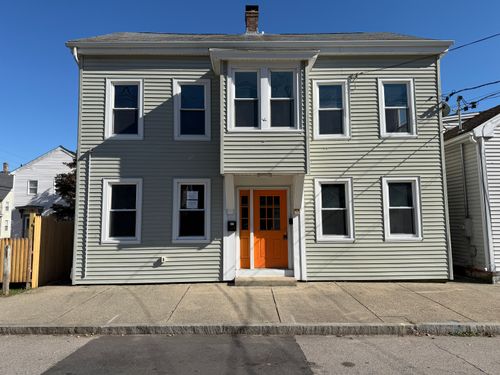 303 Central Ave, Norwich, CT, 06360-3828 | Card Image