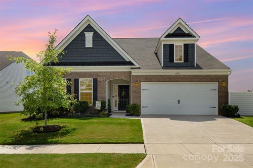 4797 Maiden Creek Way, Maiden, NC, 28650-9722 | Card Image