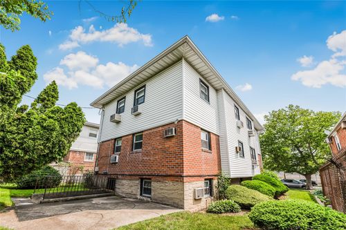 28 204th St, Bayside, NY, 11360-2307 | Card Image