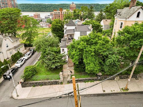 39 Locust Hill Ave, Yonkers, NY, 10701-3294 | Card Image
