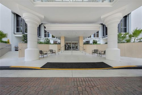 701-21205 Ne 37th Ave, Aventura, FL, 33180-4053 | Card Image