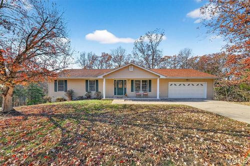 320 Constitution Ave, De Soto, MO, 63020-3918 | Card Image