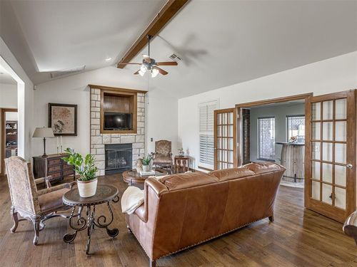 14715 Pecan Grv W, Yukon, OK, 73099-8564 | Card Image