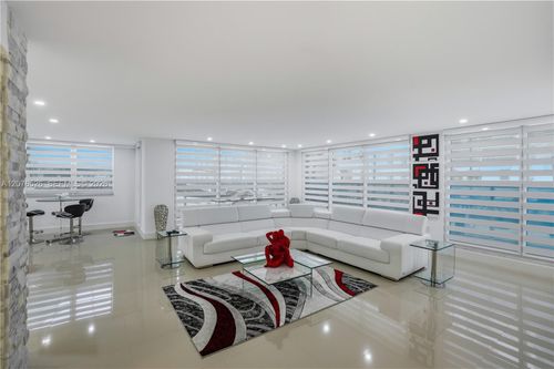301s-2751 S Ocean Dr, Hollywood, FL, 33019-2716 | Card Image