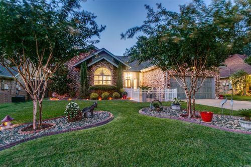 521 Millican Dr, Lewisville, TX, 75057-3063 | Card Image