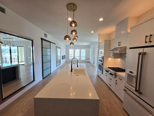 8337 Distinctive Drive, San Diego, CA, 92108 | Card Image