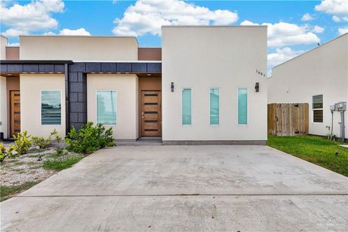 1605 W B St, Mission, TX, 78572-0075 | Card Image
