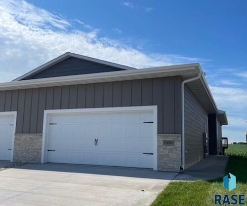 9639 Tunis Dr, Sioux Falls, SD, 57106 | Card Image