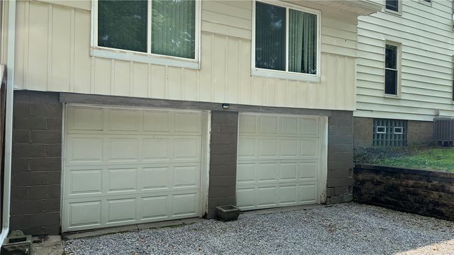 2 car attached garage | Image 17