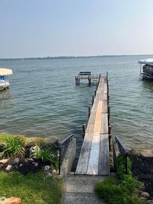 15340 5th St, Clear Lake, IA, 50428-9103 | Card Image