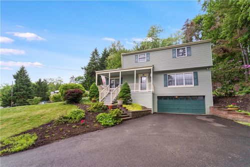 640 Westland Dr, Gibsonia, PA, 15044-9352 | Card Image