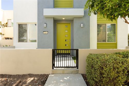 123 Terrapin, Irvine, CA, 92618-0854 | Card Image
