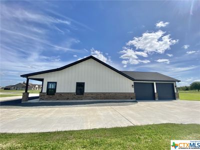 62 Sendera Loop, House other with 4 bedrooms, 3 bathrooms and null parking in Victoria TX | Image 2