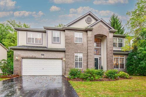 7449 Brentwood Ln, Gurnee, IL, 60031-5368 | Card Image