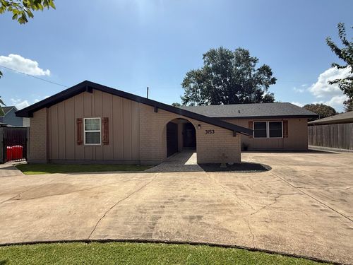 3153 Merriman St, Port Neches, TX, 77651-6002 | Card Image