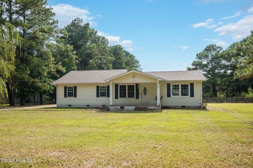 669 Francktown Rd, Richlands, NC, 28574-6176 | Card Image