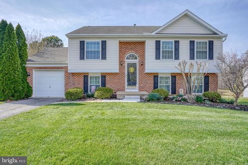 320 Chattahoochee Dr, BEAR, DE, 19701-4808 | Card Image
