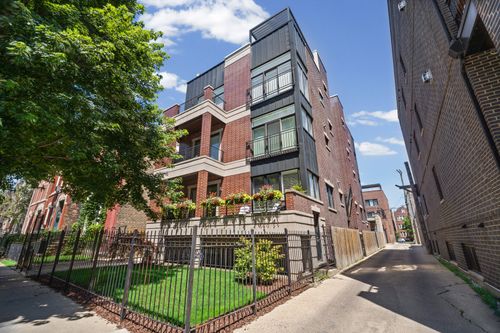 2e-831 Paulina St, Chicago, IL, 60622-7749 | Card Image