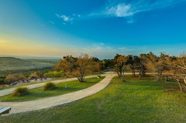 281 Kloster Ln, Home with 3 bedrooms, 2 bathrooms and 20 parking in Blanco TX | Image 4