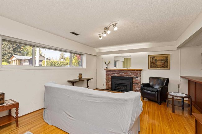 565 Midvale Street, House other with 4 bedrooms, 2 bathrooms and 6 parking in Coquitlam BC | Image 17