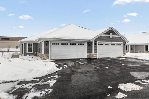 0801-520 Hunter Oaks Boulevard, Watertown, WI, 53094 | Card Image