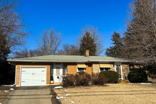 400 E Knox St, MORRISON, IL, 61270-2823 | Card Image