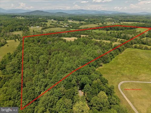 4266 Indian Run Rd, AMISSVILLE, VA, 20106-1768 | Card Image