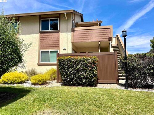 136 Hackamore Ln, Fremont, CA, 94539-7830 | Card Image