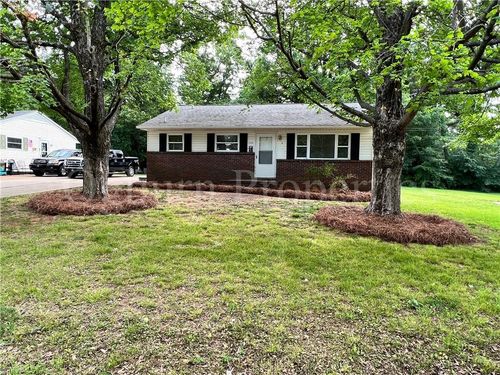 1102 Oak Grove Rd, Winston-Salem, NC, 27103-4813 | Card Image