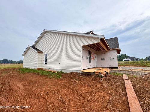 36 Robert Allen Ln, Brandenburg, KY, 40108-5462 | Card Image