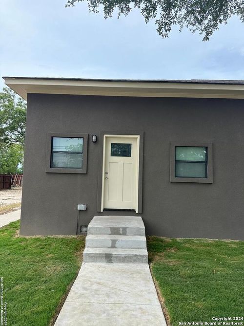 apt-8-1912 14th St, Hondo, TX, 78861-1262 | Card Image