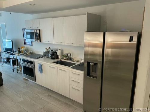 3209-55 Sw 9th St, Miami, FL, 33130-4511 | Card Image