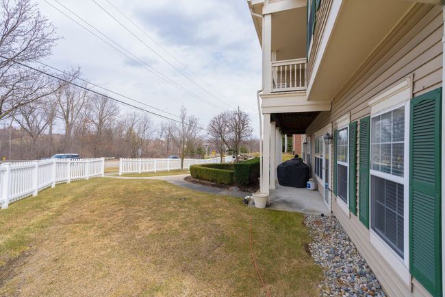 731 E Bluff Ct, Condo with 3 bedrooms, 4 bathrooms and null parking in Rochester Hills MI | Image 7
